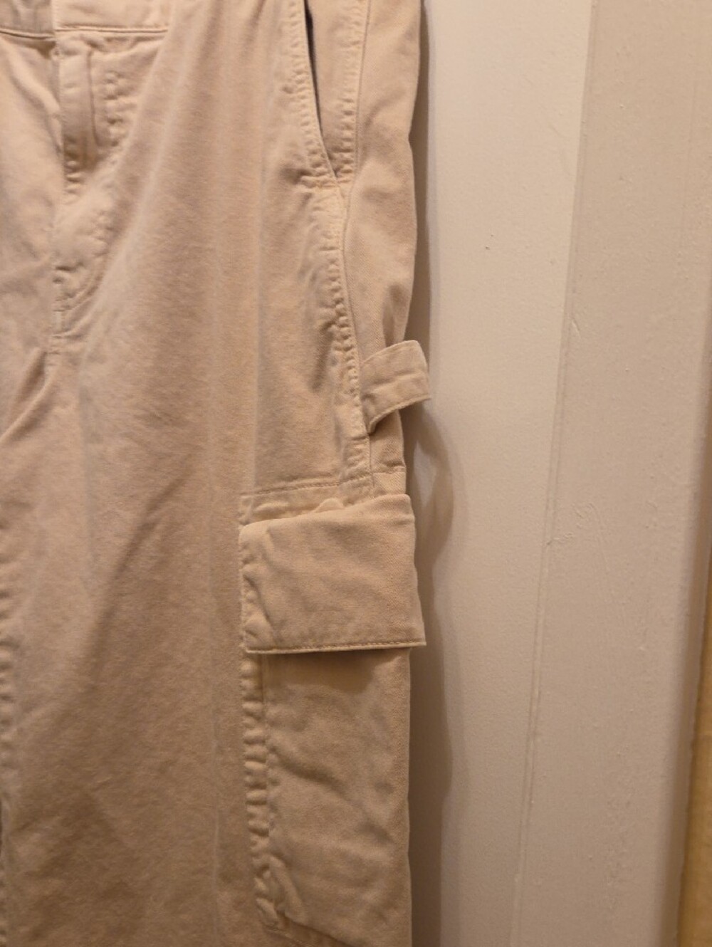 GAP Women's Cargo Pants - Picture 4 of 12